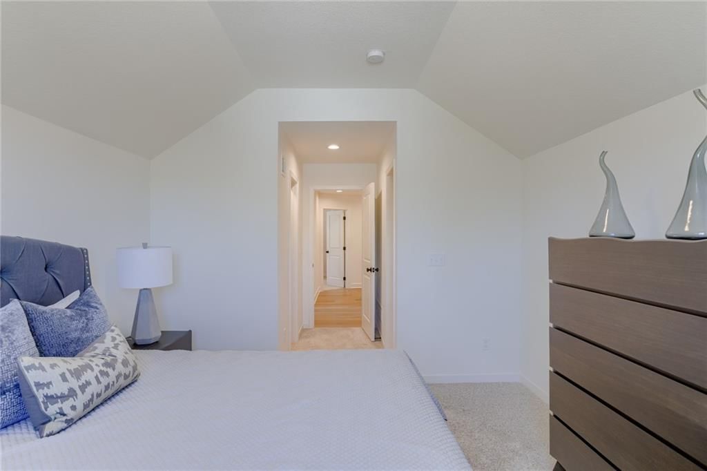 2432 W 177th Street — photo 43