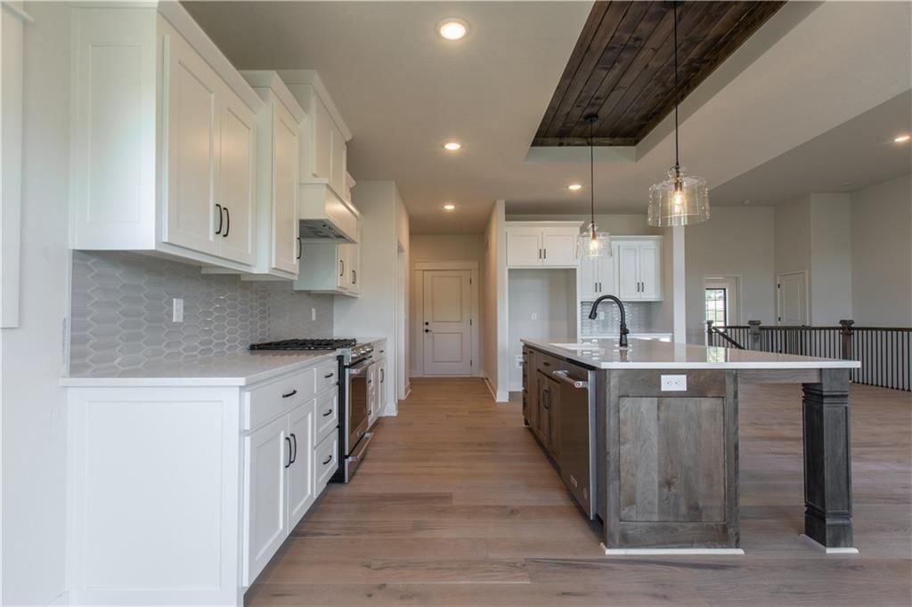 Photo 6 of 35 - 9871 Promenade Drive