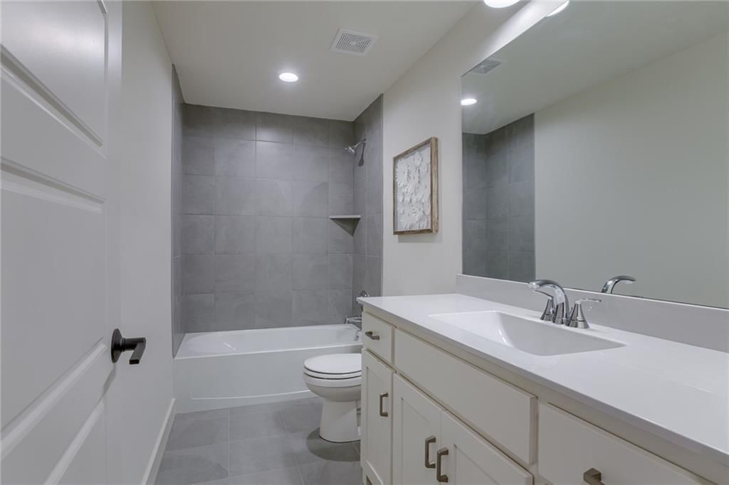 17501 Manor Street — photo 33