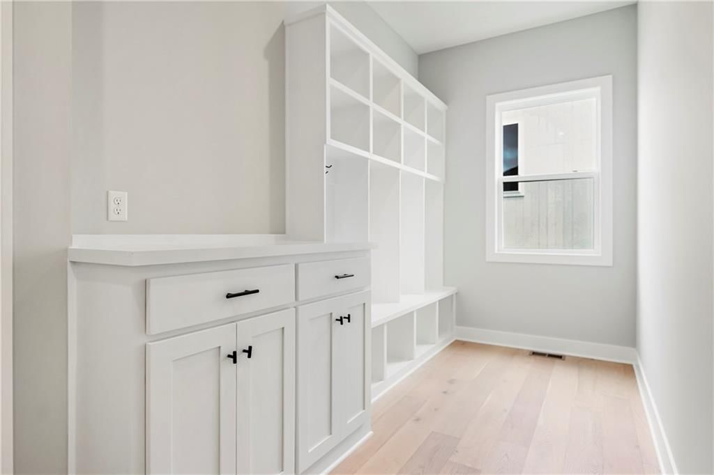 2513 W 177th Street — photo 17