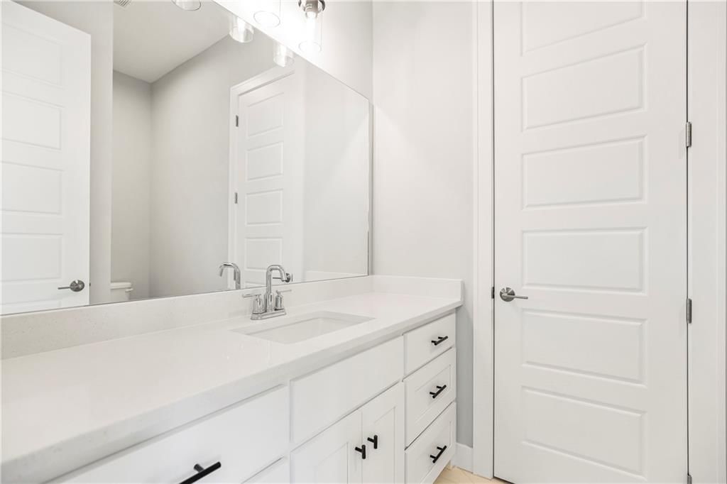 2513 W 177th Street — photo 18