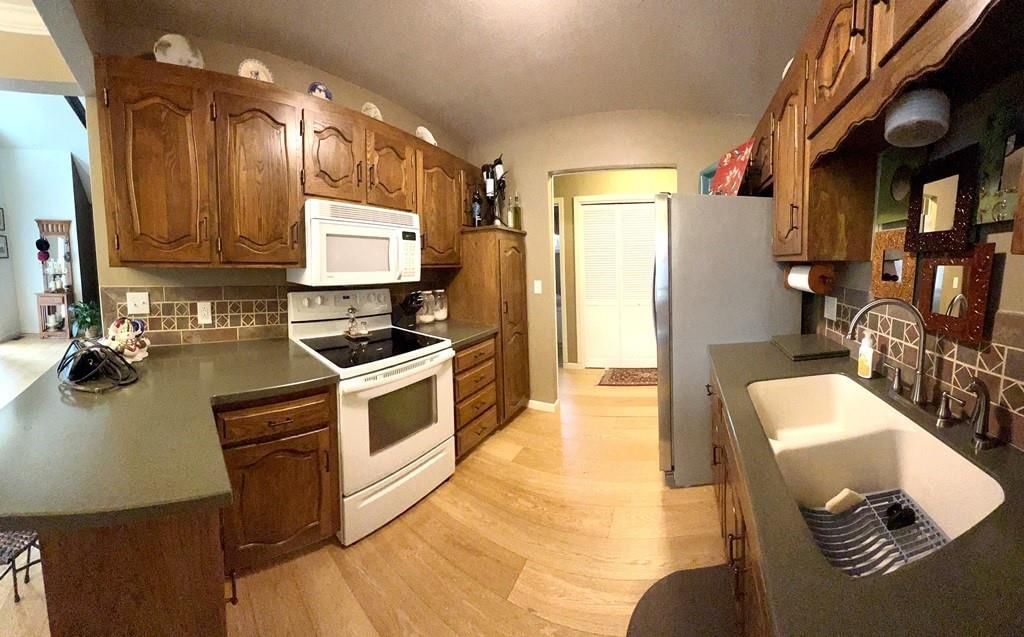 805 W Shona Drive — photo 8