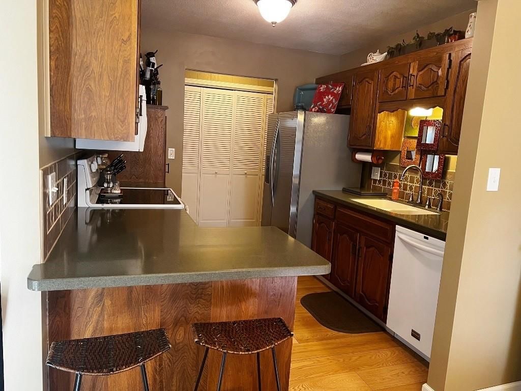 805 W Shona Drive — photo 9