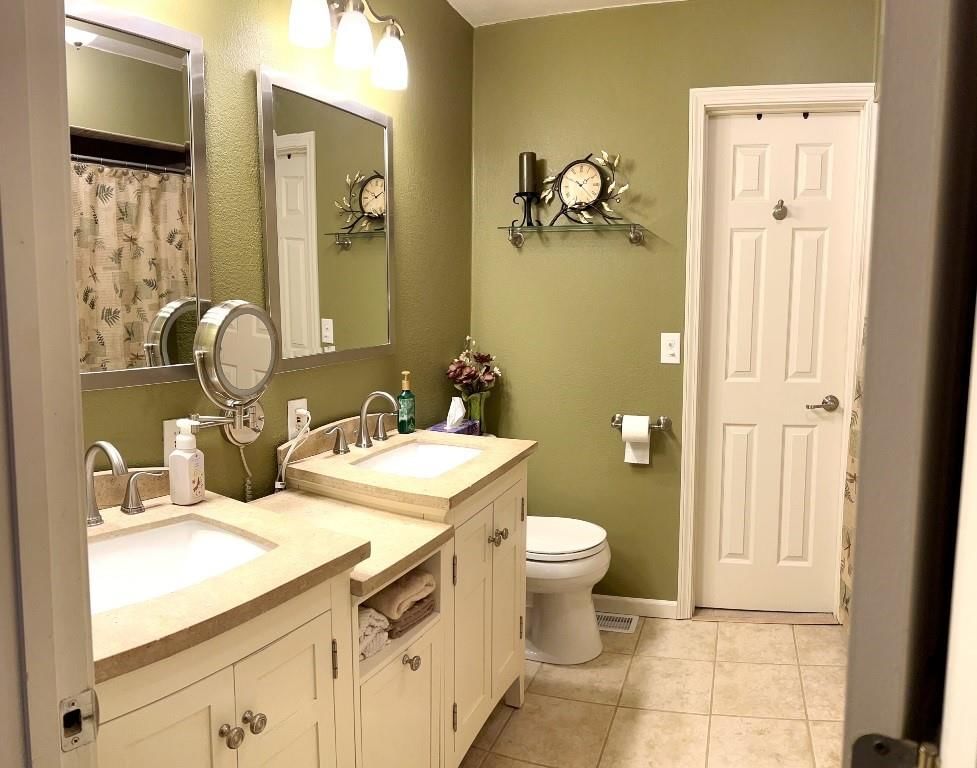 805 W Shona Drive — photo 12