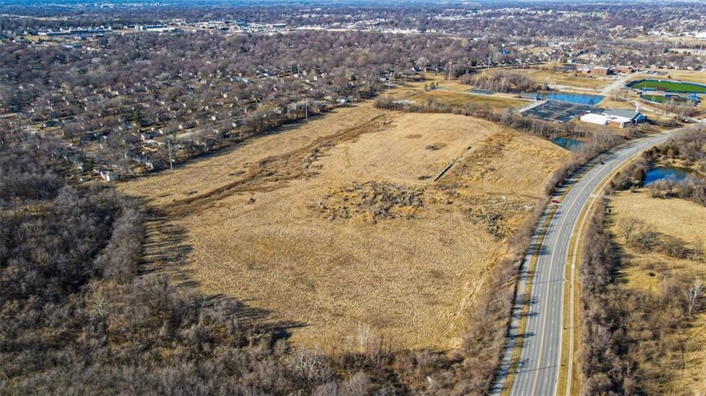 Photo 1 of 21 - 1471 SE Adams Dairy Parkway