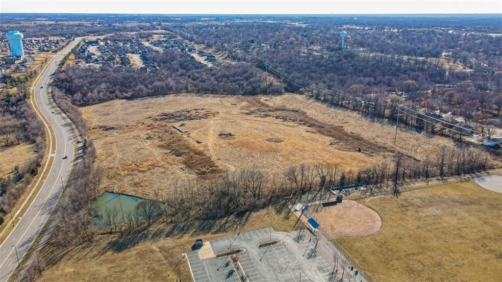Photo 5 of 21 - 1471 SE Adams Dairy Parkway