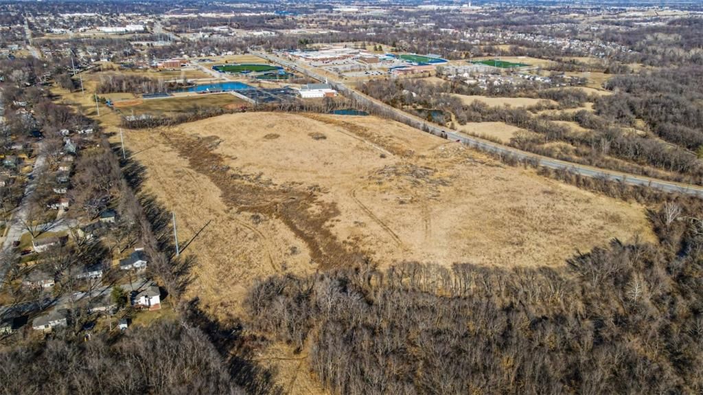 Photo 7 of 21 - 1471 SE Adams Dairy Parkway