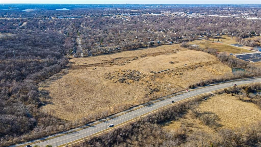 Photo 8 of 21 - 1471 SE Adams Dairy Parkway