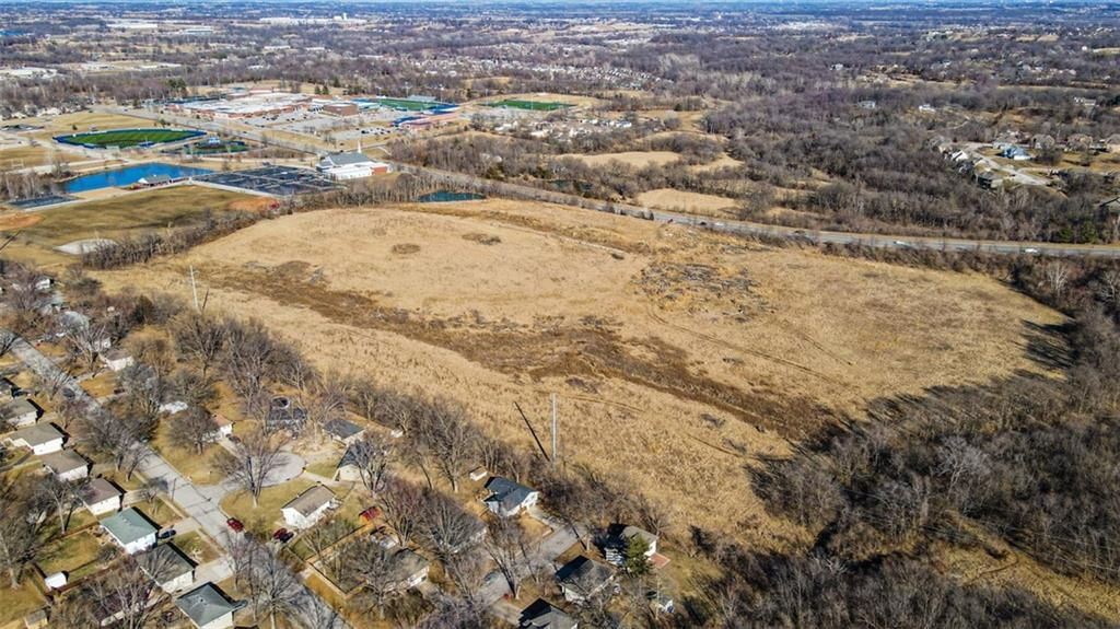 Photo 9 of 21 - 1471 SE Adams Dairy Parkway