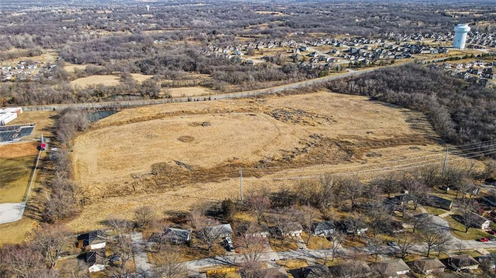 Photo 18 of 21 - 1471 SE Adams Dairy Parkway