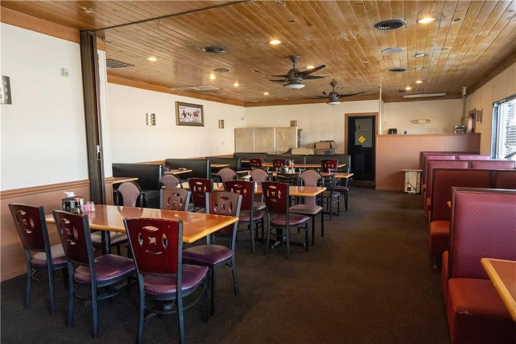 2711 N Broadway Street — photo 19