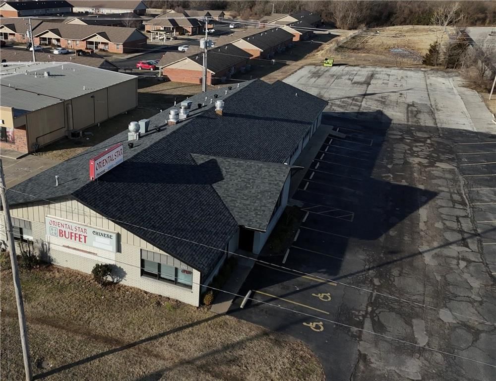 2711 N Broadway Street — photo 21