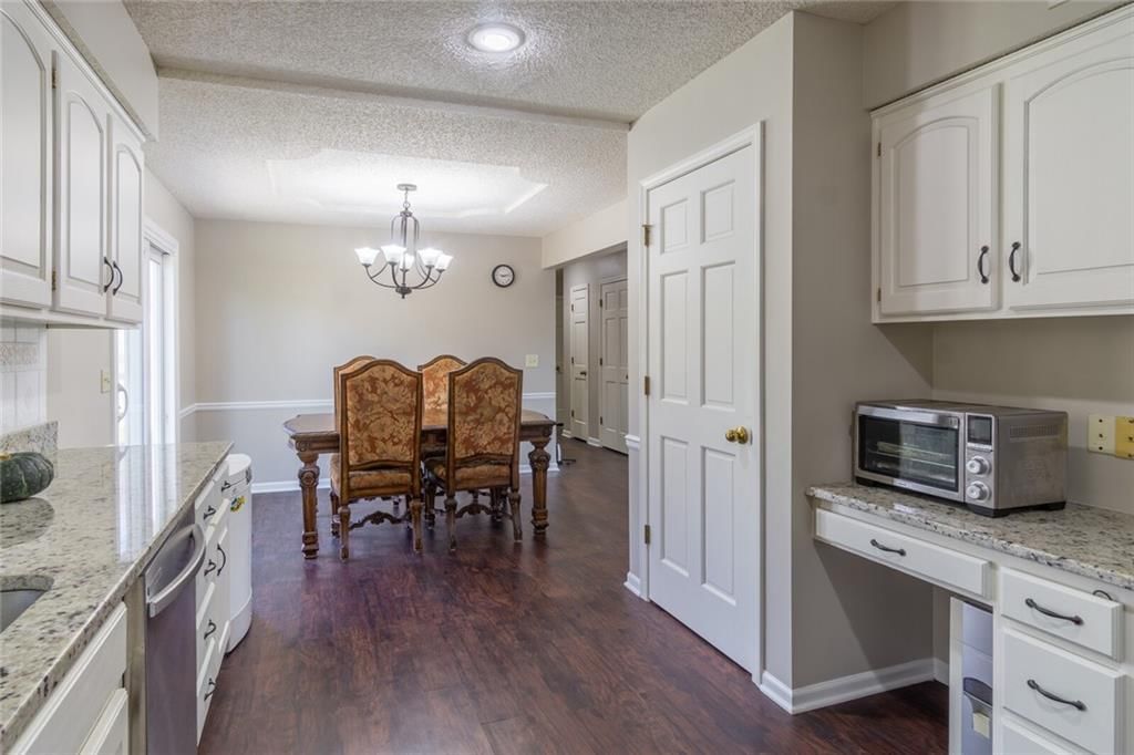 Photo 14 of 37 - 15304 Foster N/A