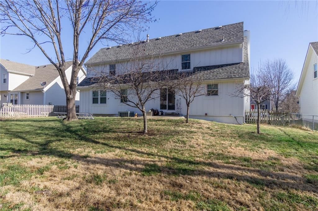 Photo 36 of 37 - 15304 Foster N/A