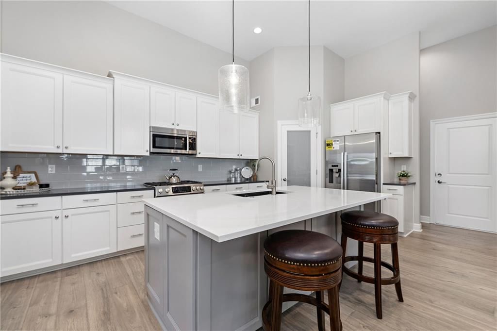 Photo 12 of 45 - 23910 W 65th Street