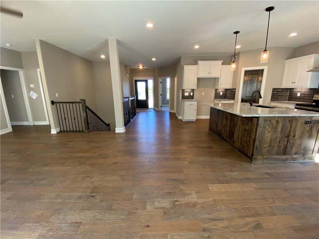 Photo 9 of 25 - 7440 N Lamar Drive