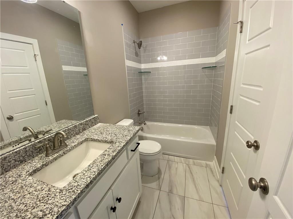 Photo 3 of 24 - 7470 N Lamar Drive