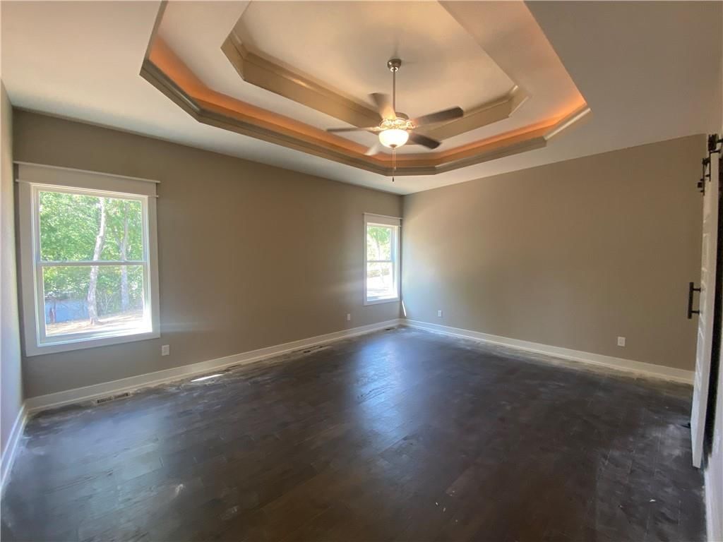 Photo 11 of 24 - 7470 N Lamar Drive