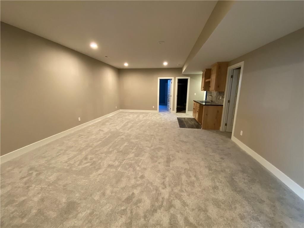 Photo 18 of 24 - 7470 N Lamar Drive