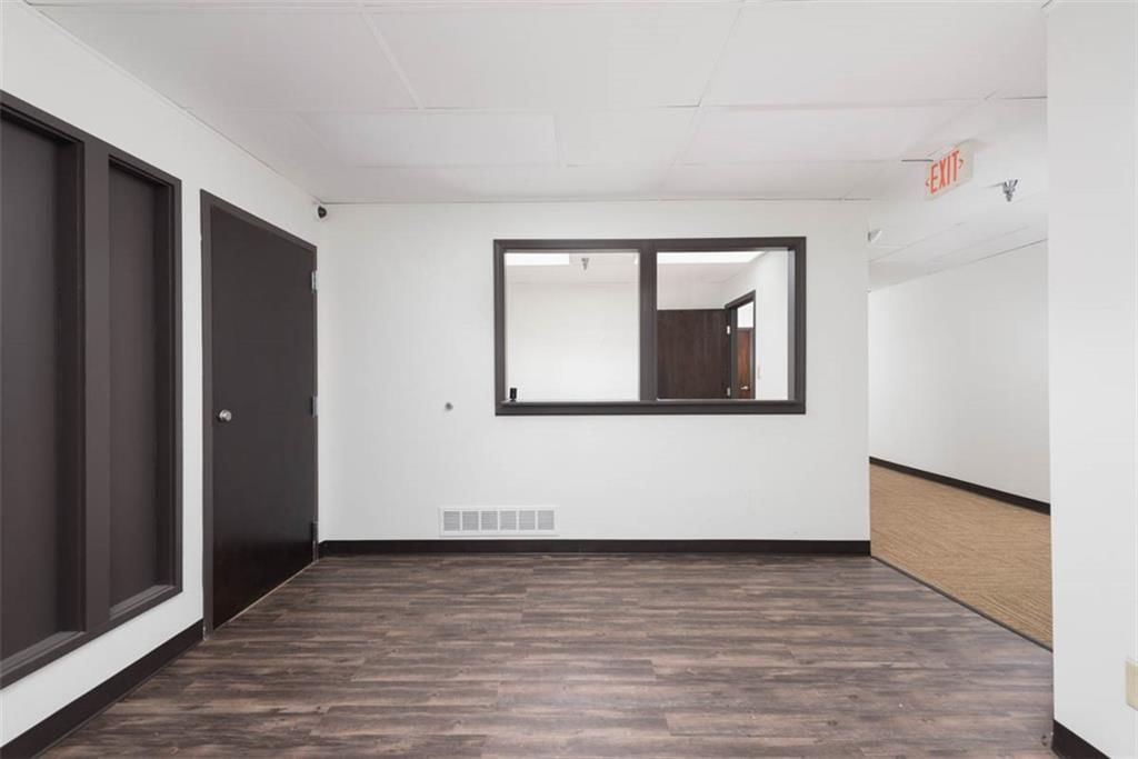 10644 W 87th Street — photo 5