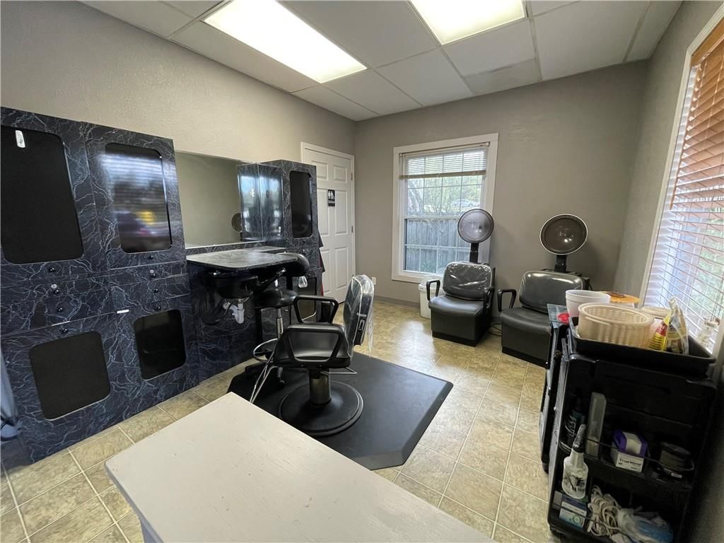 605 Baptiste Drive — photo 2