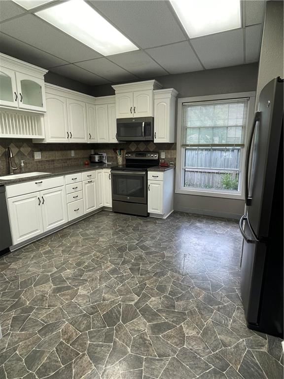 605 Baptiste Drive — photo 4