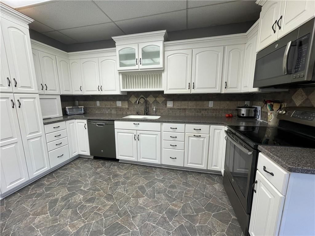 605 Baptiste Drive — photo 5