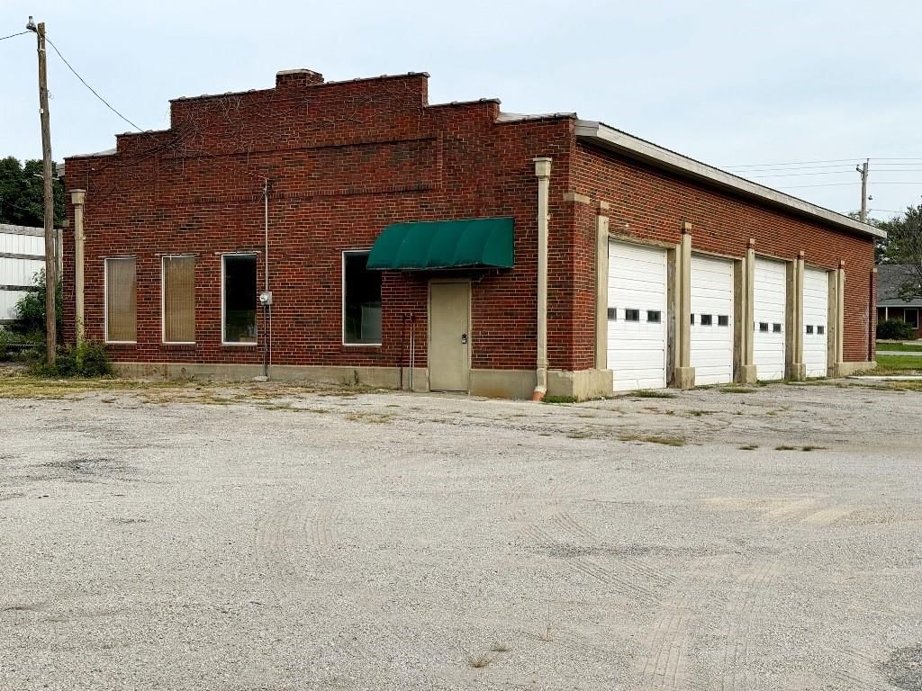602 S Main Street — photo 2