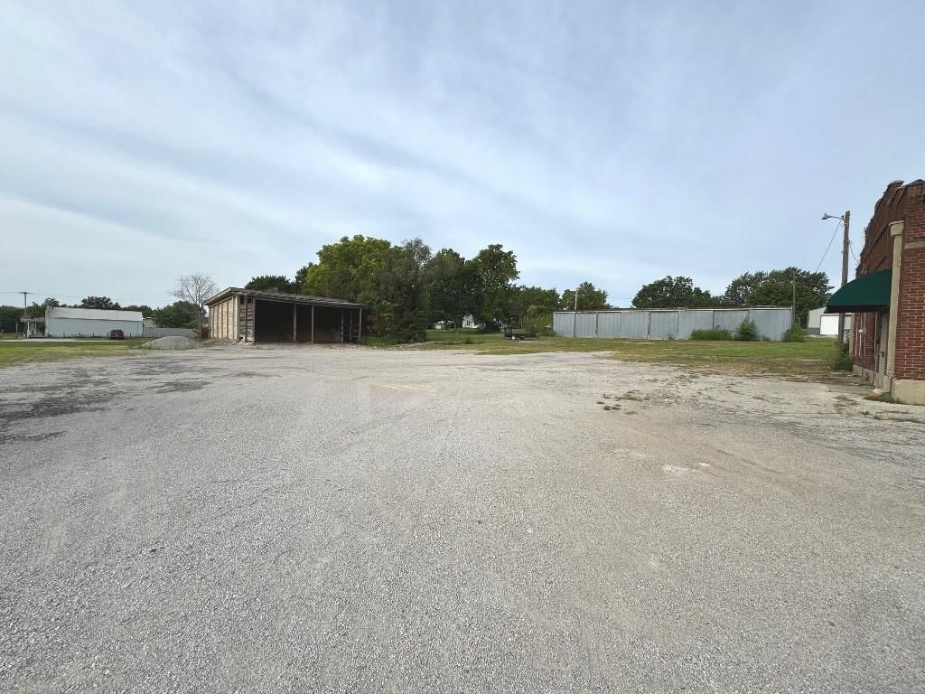 602 S Main Street — photo 7