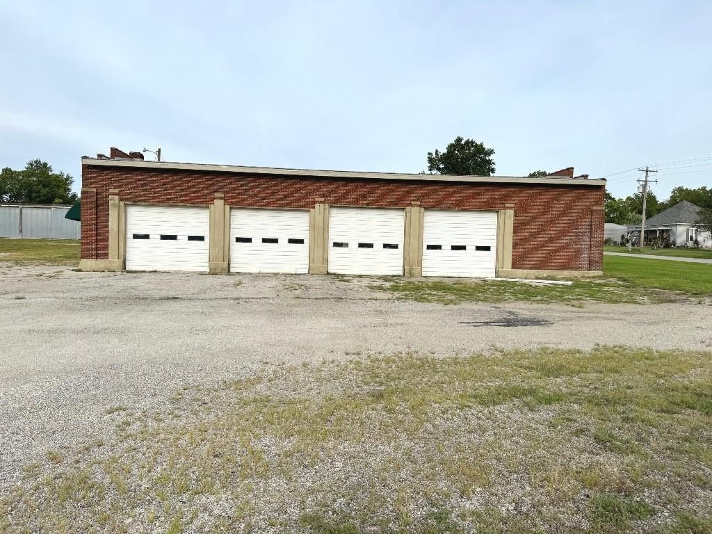 602 S Main Street — photo 10