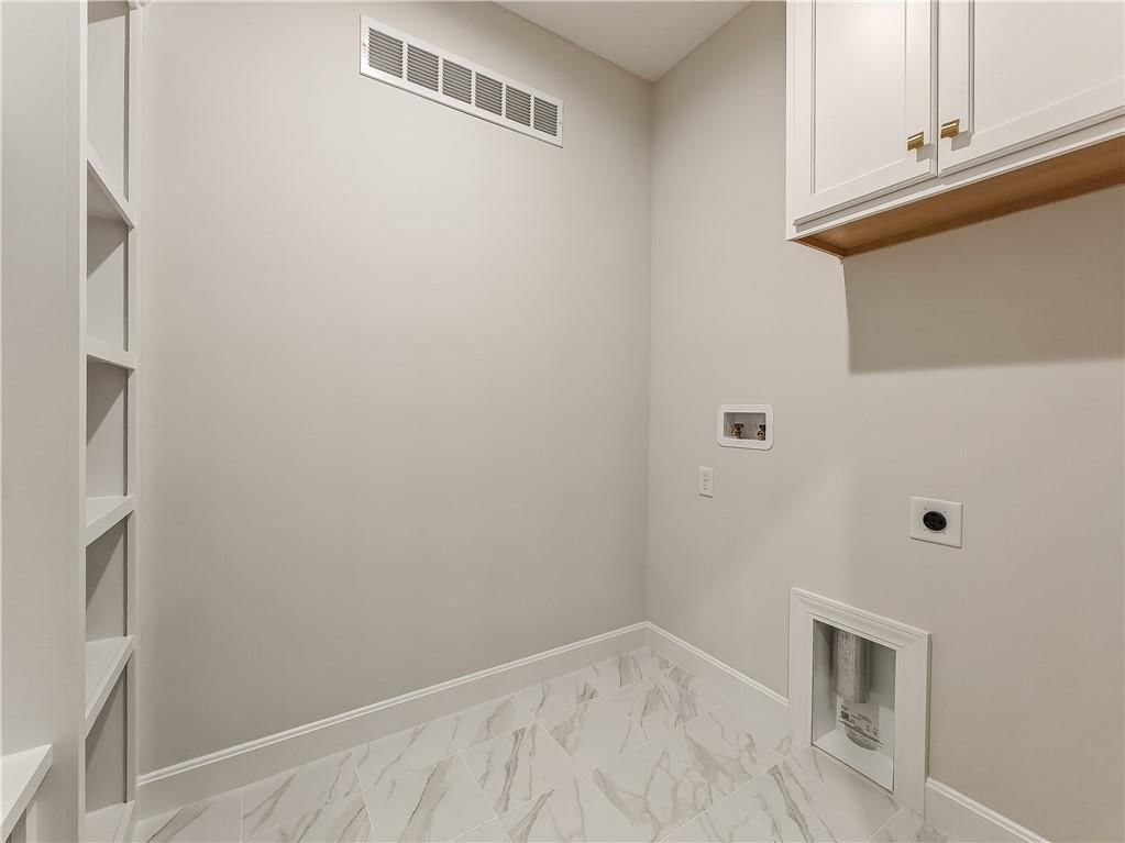 3903 W 158th Terrace — photo 11