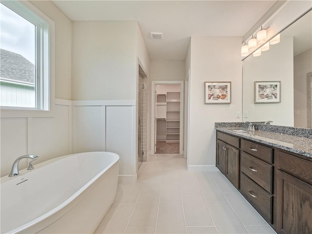 3903 W 158th Terrace — photo 27