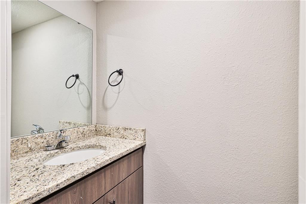 1502 NE Shale Court — photo 12