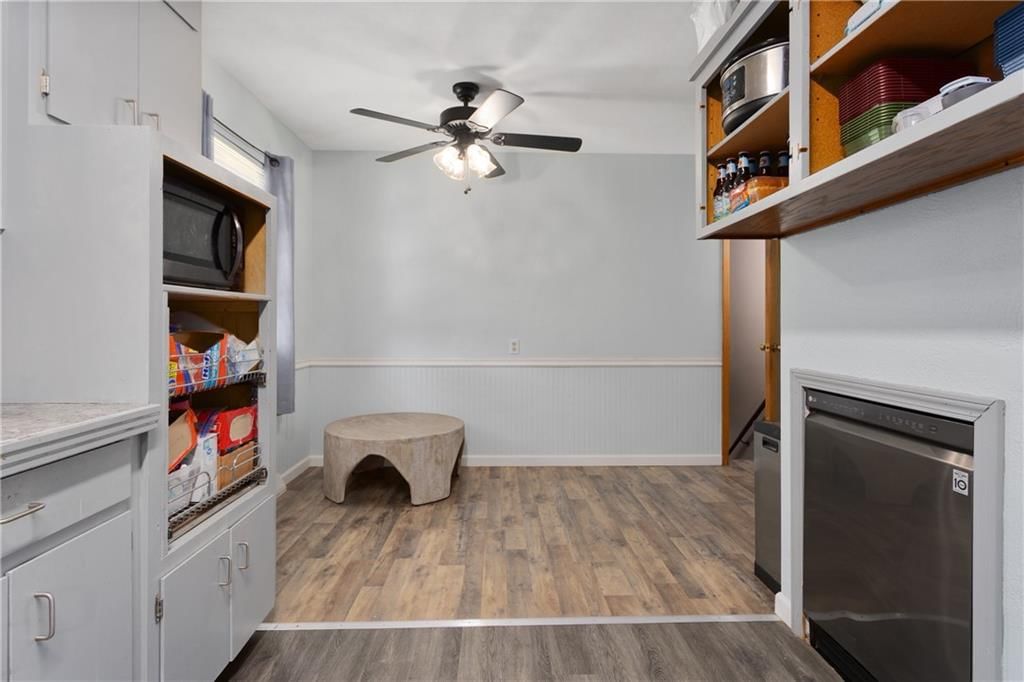 511 S Northern Boulevard — photo 14