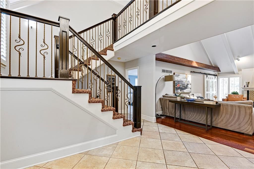 Photo 6 of 52 - 4405 W 126th Street