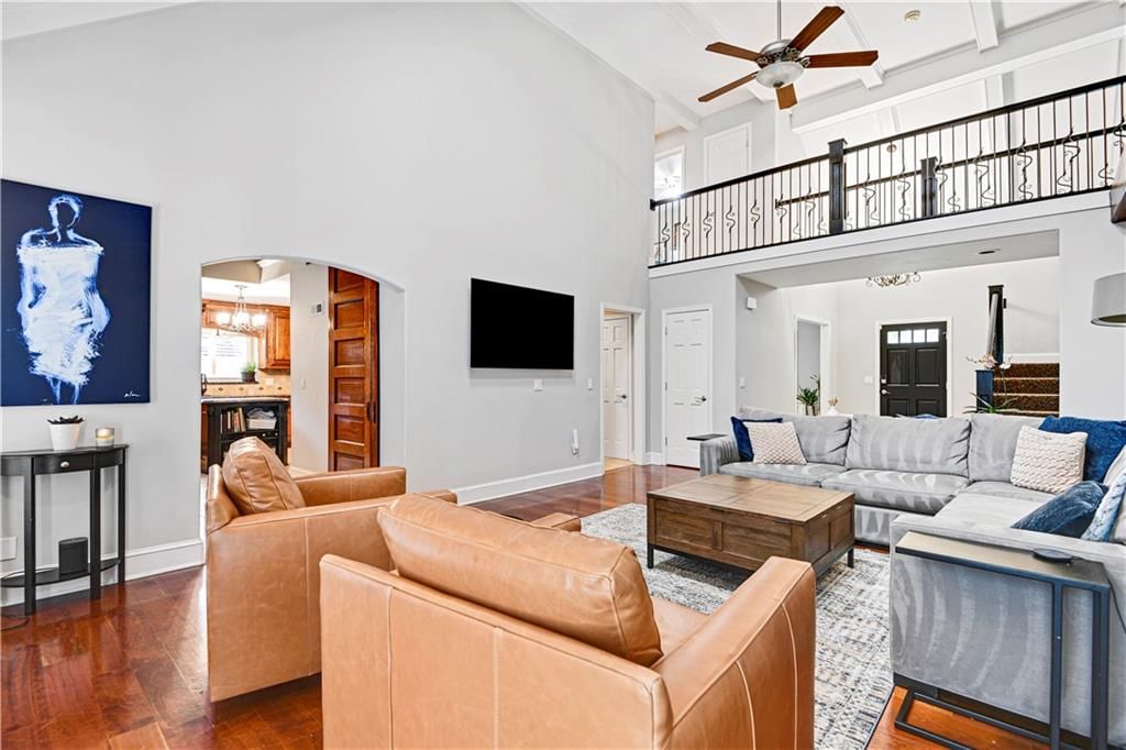 Photo 11 of 52 - 4405 W 126th Street