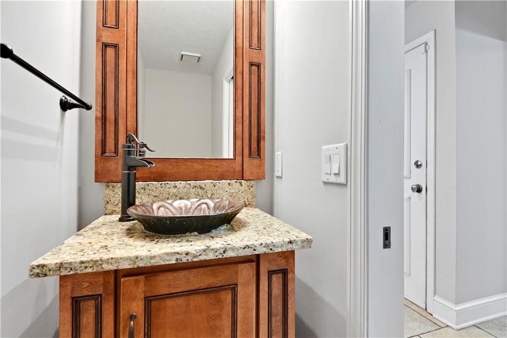 Photo 20 of 52 - 4405 W 126th Street