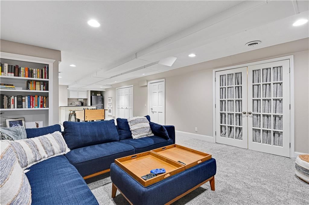 Photo 36 of 52 - 4405 W 126th Street