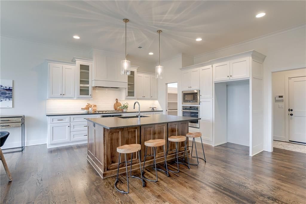 22060 W 114th Court — photo 5