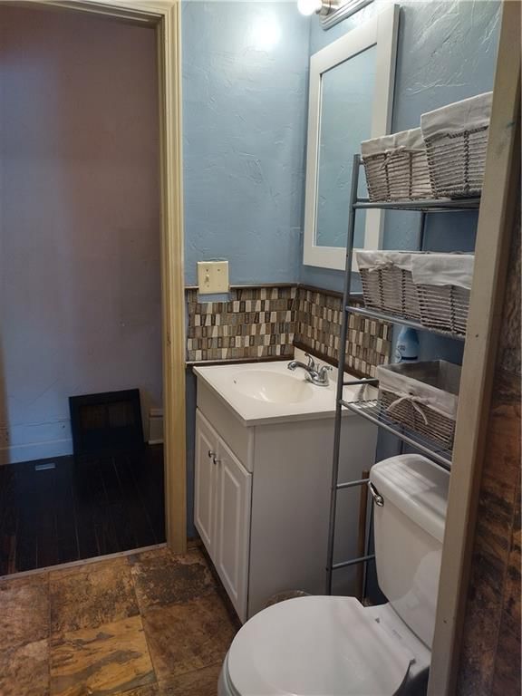 1100 S Noland Road — photo 13
