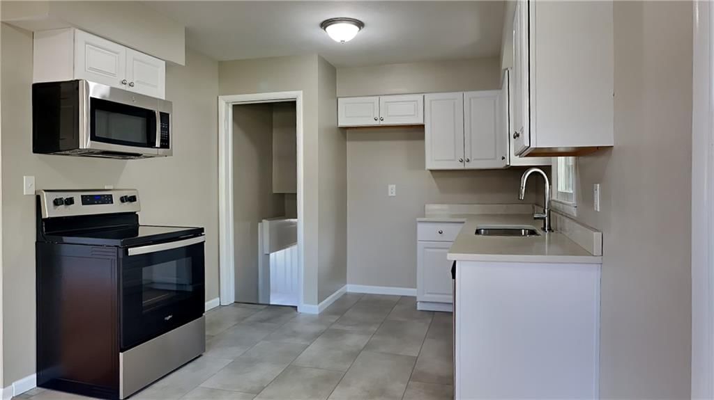 2904 N Spring Street — photo 4