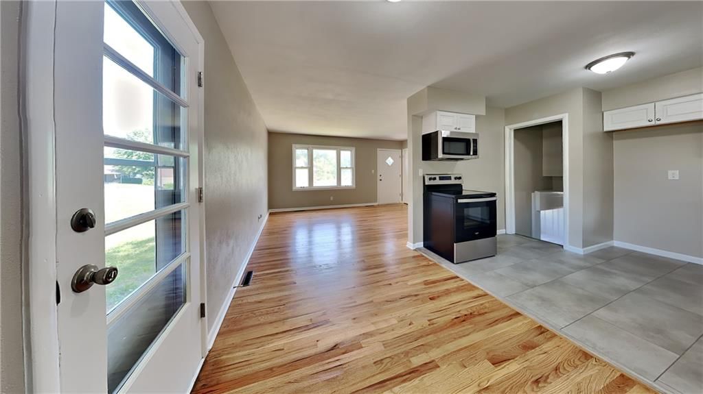 2904 N Spring Street — photo 5