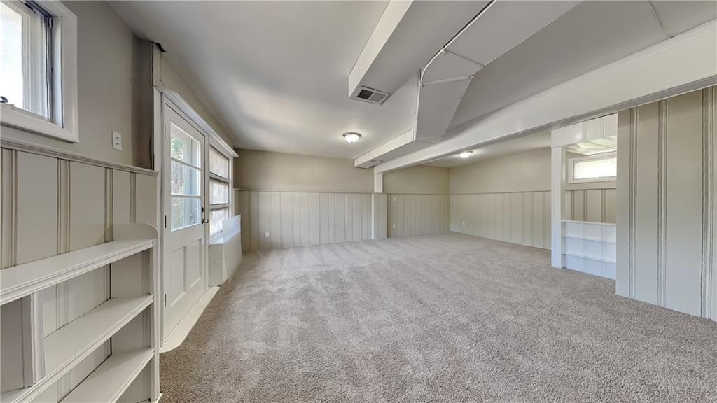 2904 N Spring Street — photo 10