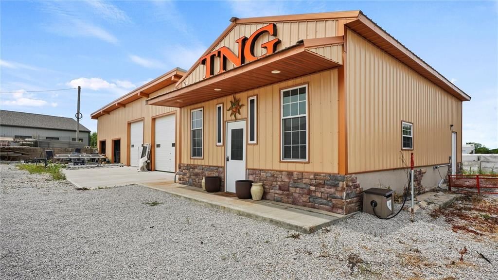 1900 W US 69 Highway — photo 28