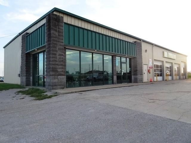 106 S Sunset View Street — photo 2