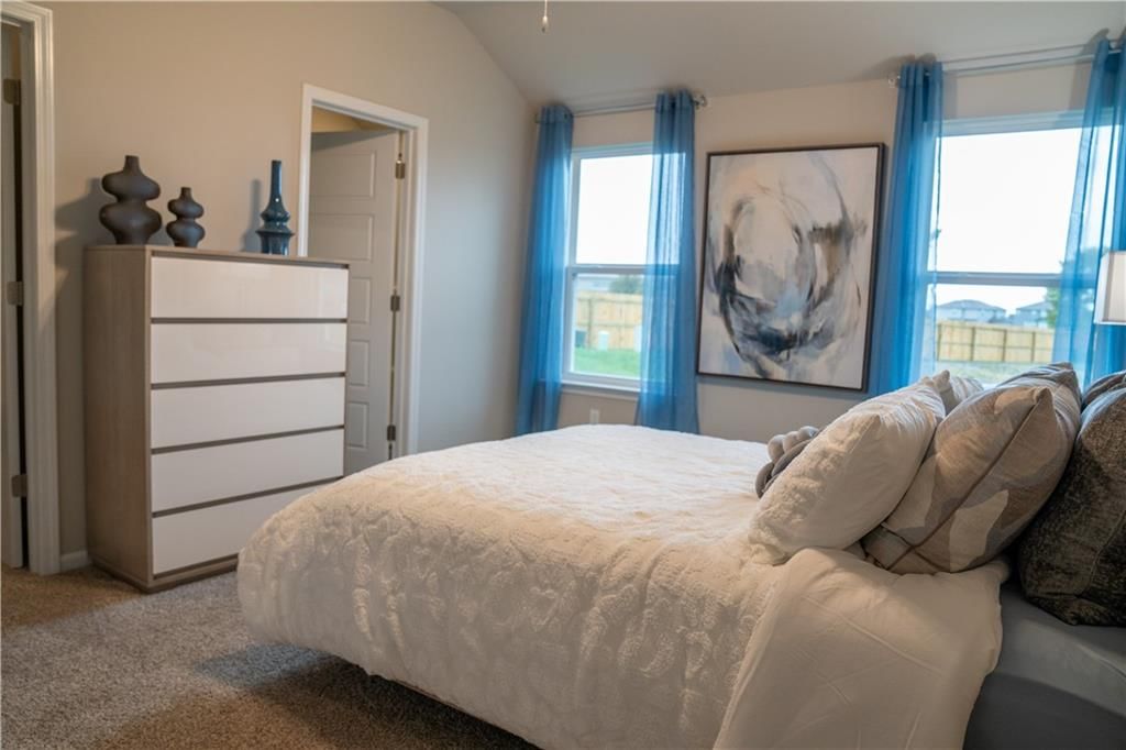 502 N Pear Street — photo 11