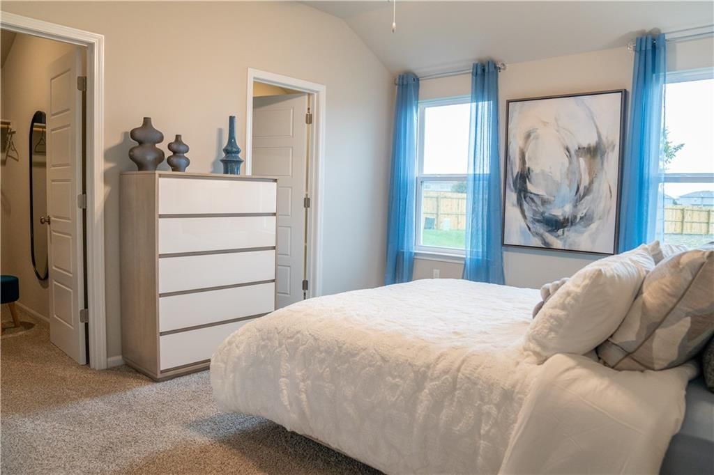 502 N Pear Street — photo 12