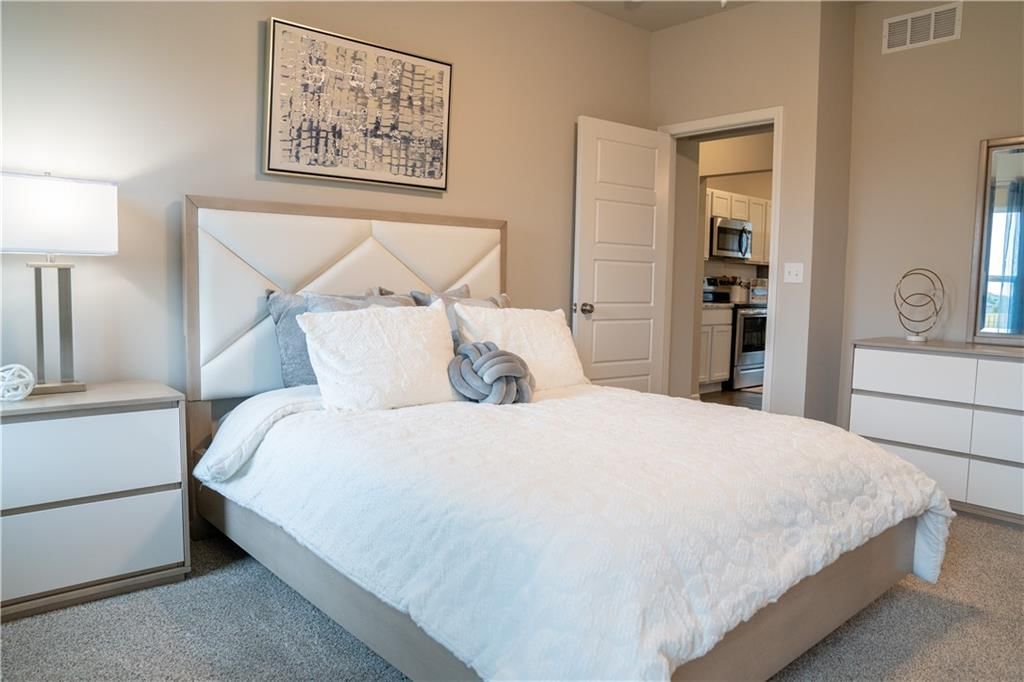 502 N Pear Street — photo 13