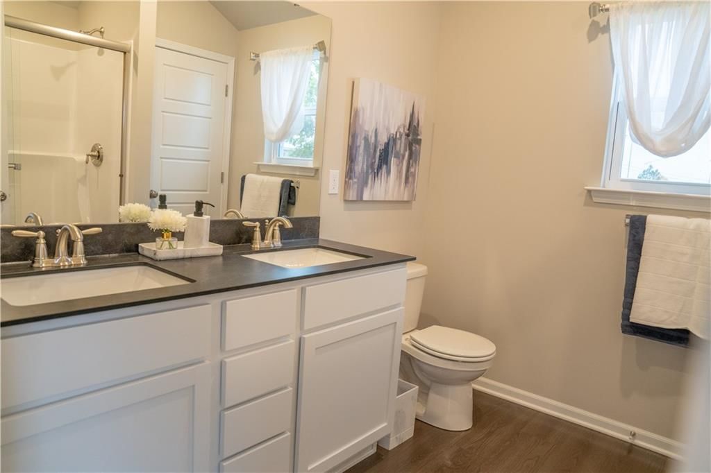 502 N Pear Street — photo 14