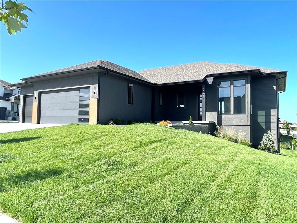 17321 Gillette Street — photo 4